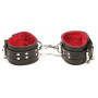 Чёрные кожаные наручники X-Play с красным мехом внутри